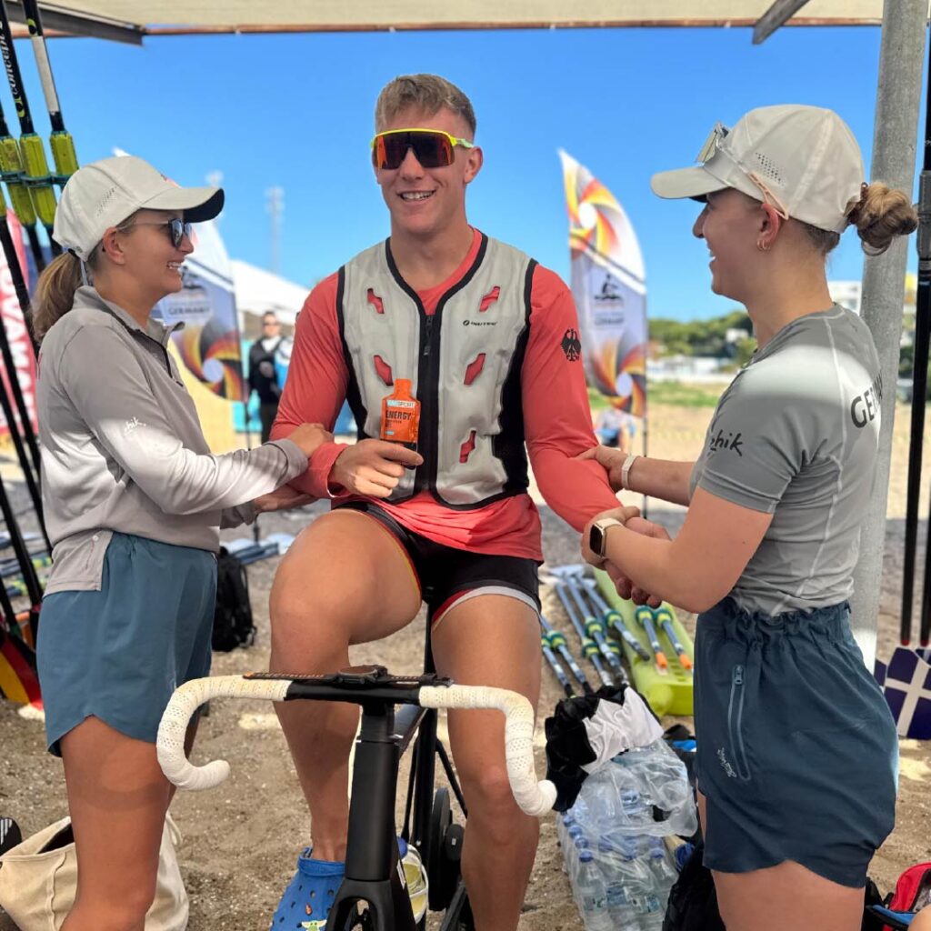 Katrin Hussendörfer and Franziska Zeuch with Moritz Wolff