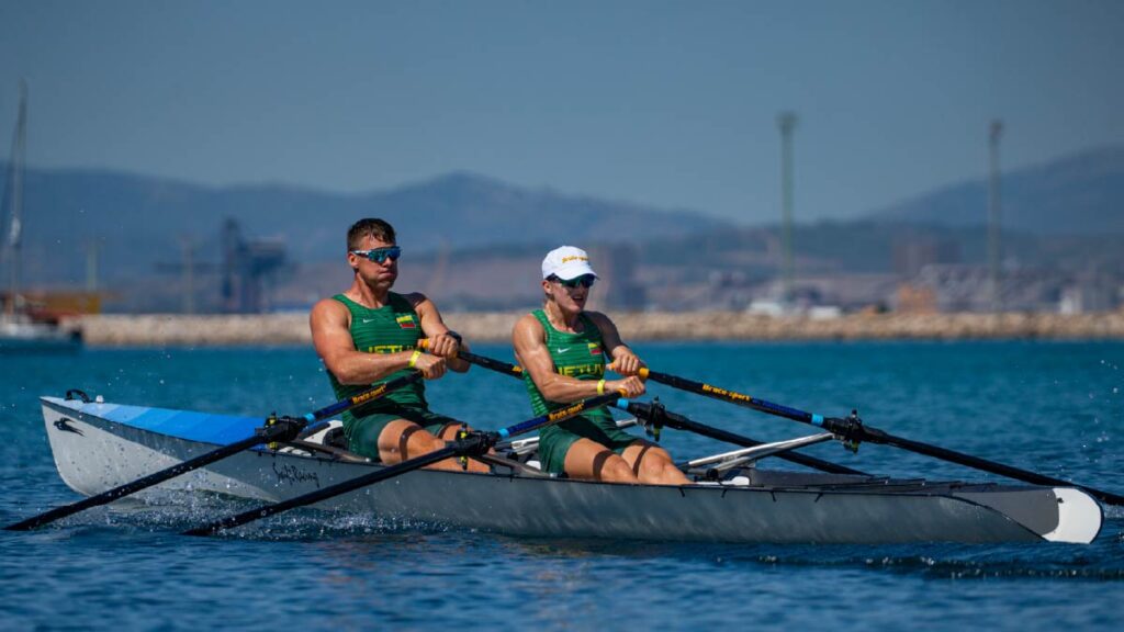 Martyna Kazlauskaite and Dominykas Jancionis row in La Línea
